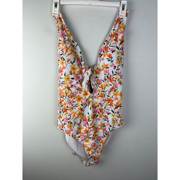 Jessica Simpson Summer Dreaming One-Piece Swimsuit in Sunset Beach Vacation - Picture 3 of 9